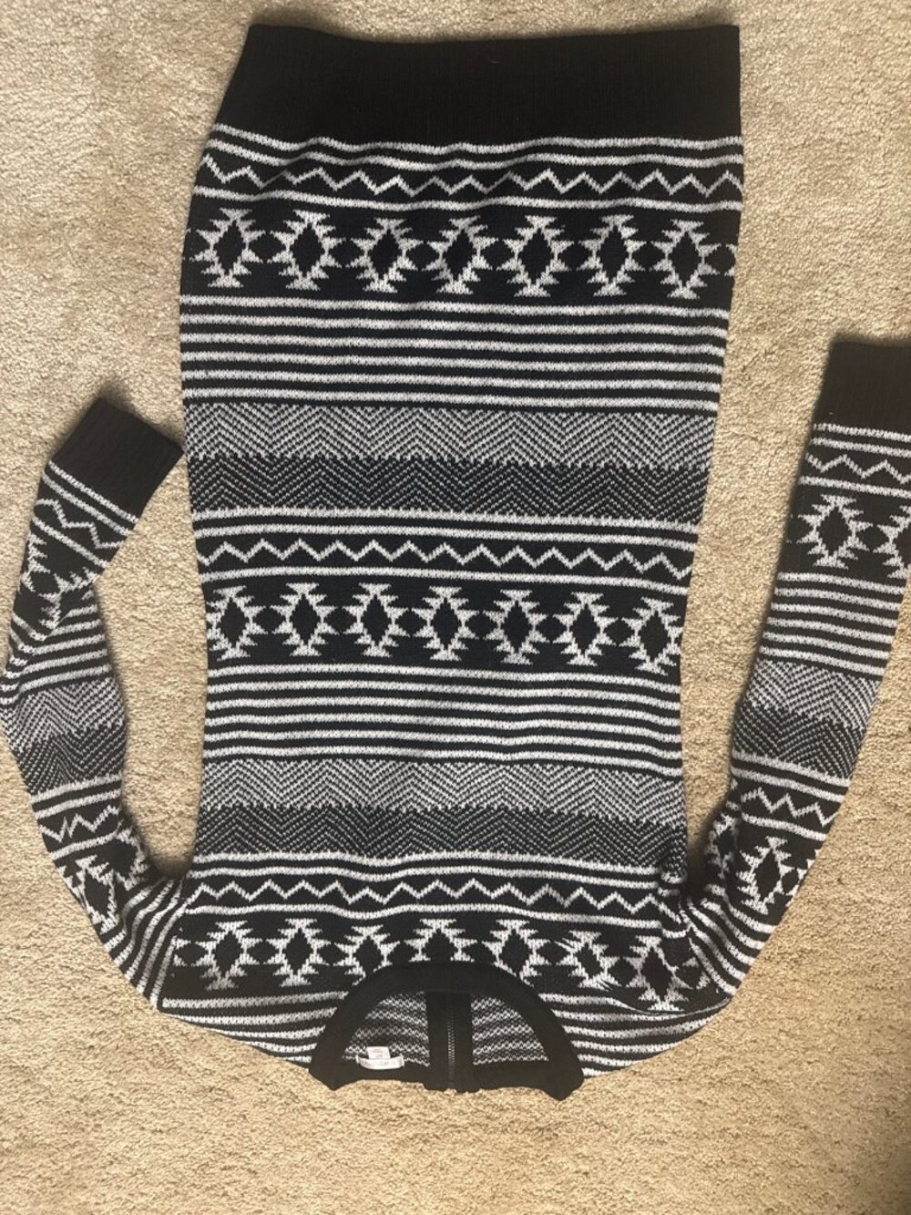 Xhilaration black and white tribal print knit sweater dress size S